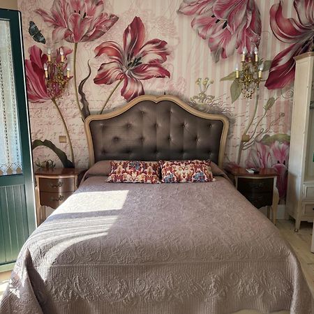 Hostal Boutique Puerta Del Sol トレラベーガ エクステリア 写真