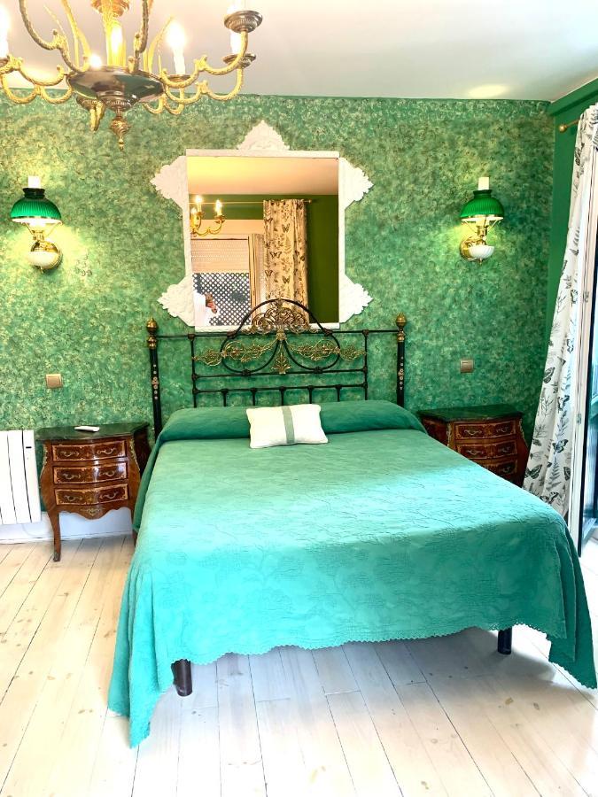 Hostal Boutique Puerta Del Sol トレラベーガ エクステリア 写真